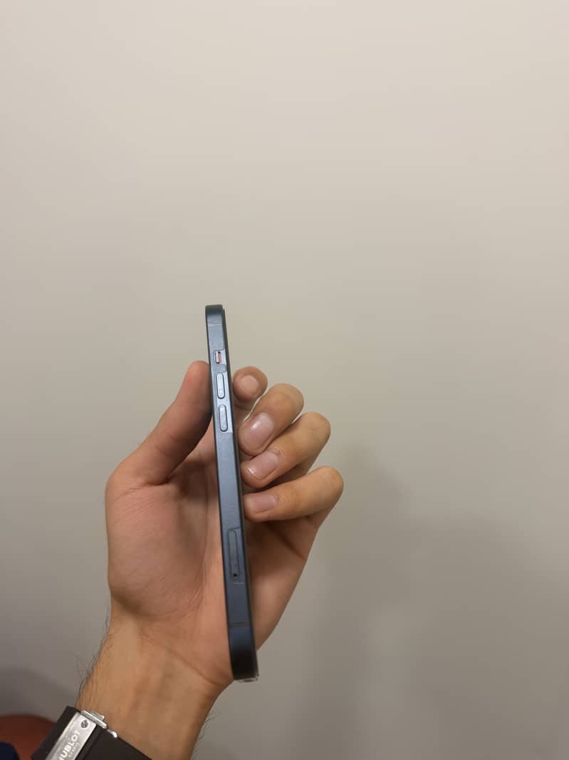 Apple iPhone 13 4