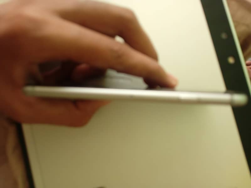 Apple iPhone 6S 3