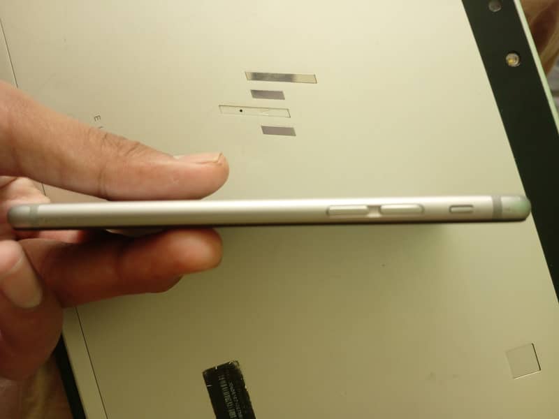 Apple iPhone 6S 5