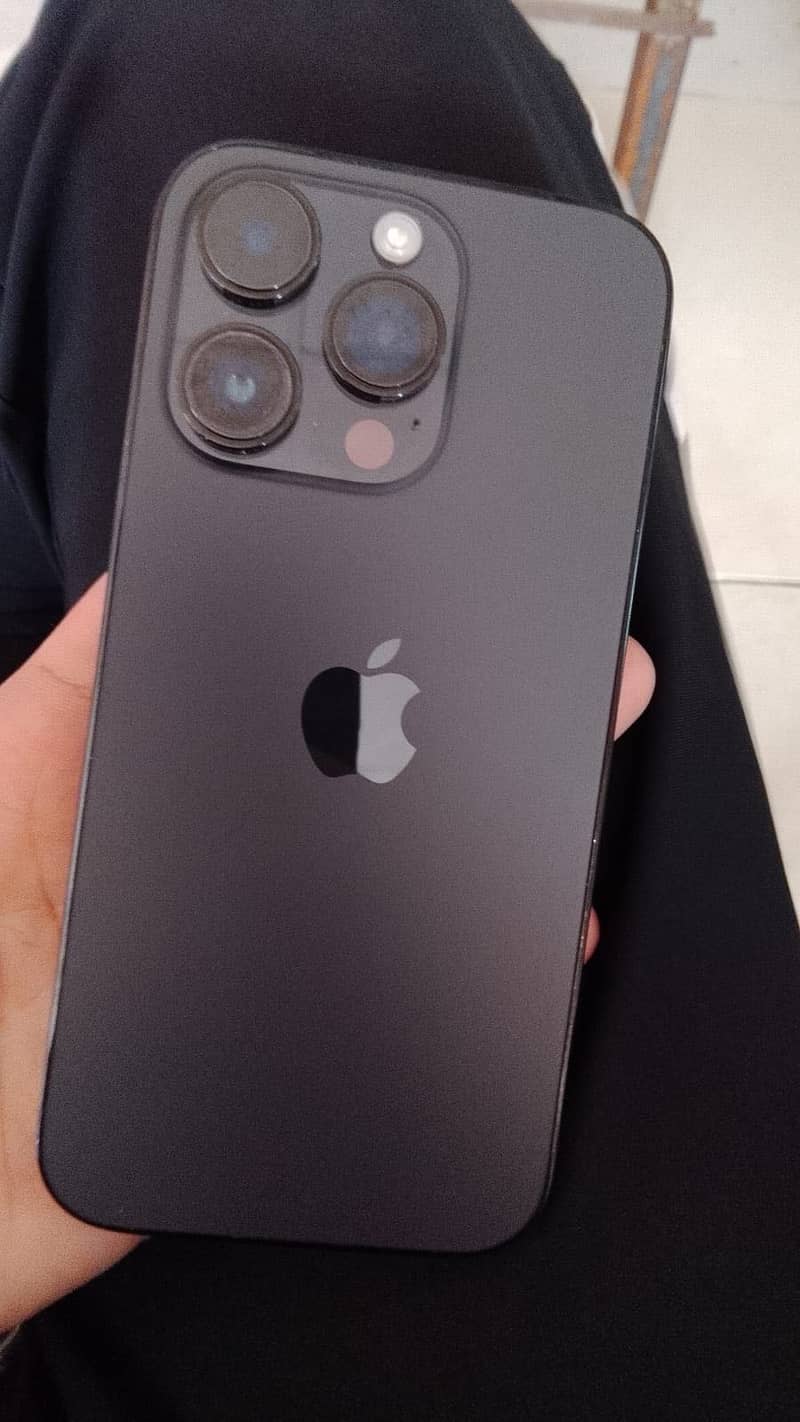 Apple iPhone 14 Pro 2
