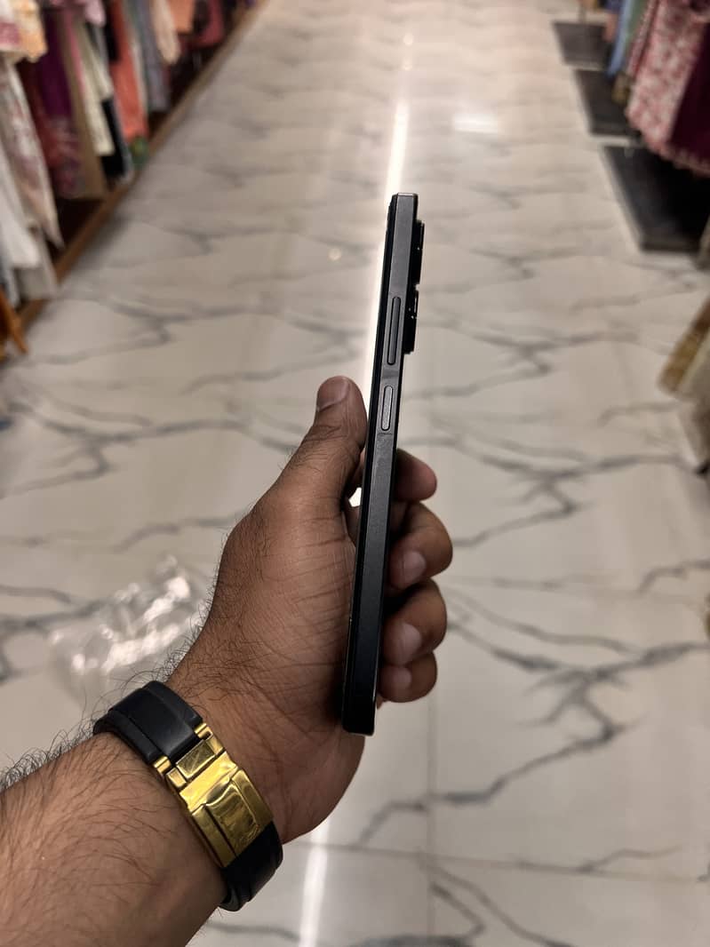 Realme 13 8