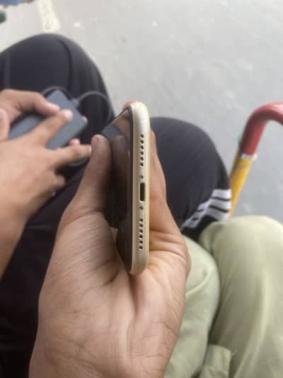 Apple iPhone XR