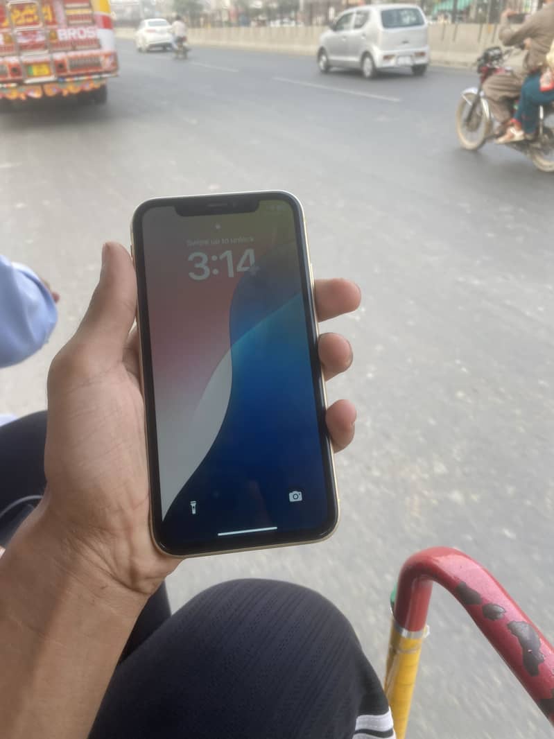Apple iPhone XR 2