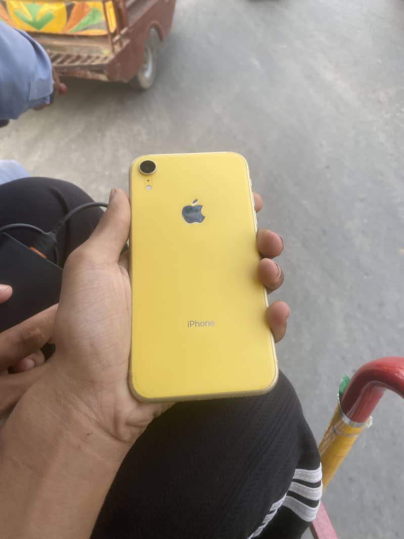 Apple iPhone XR 3