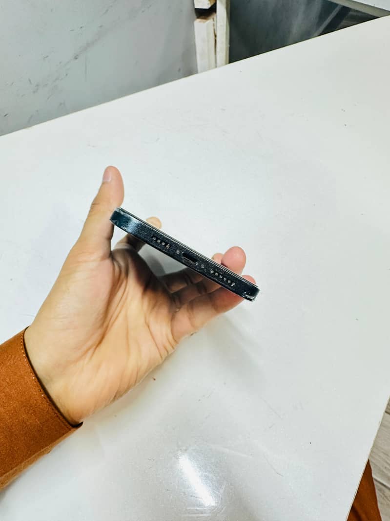 Apple iPhone 12 Pro Max 10