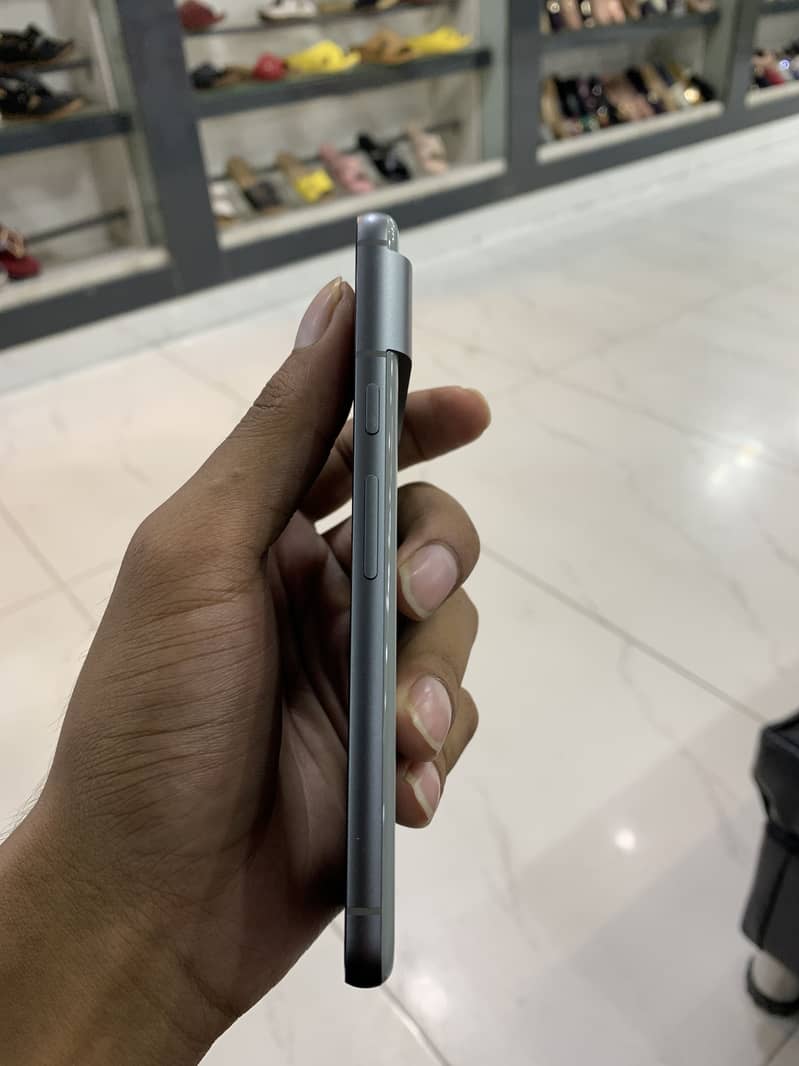 Google Pixel 8 3