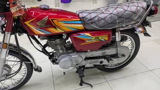 Honda 125, slightly used, good condition