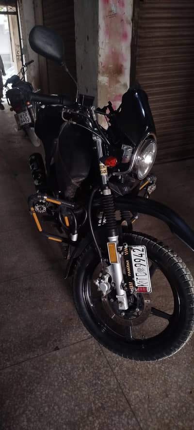 YBR 125-G (2025)