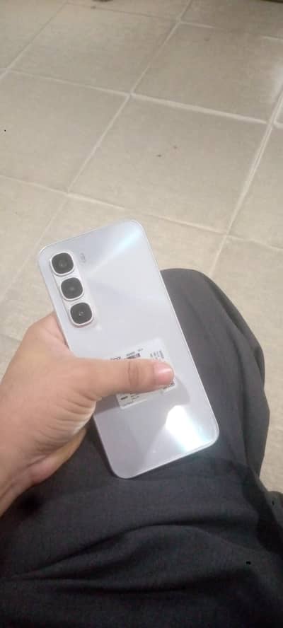 Infinix Hot 60 pro (8/128)