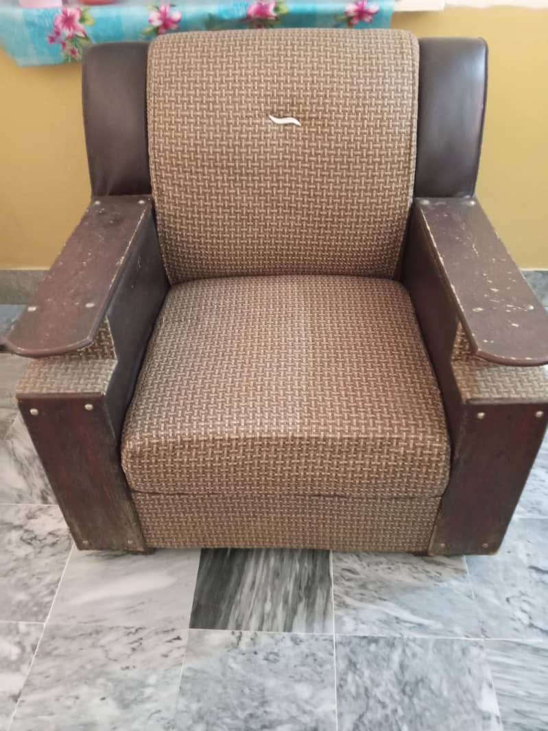 5 seater sofa 0