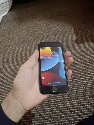 Apple iPhone 7