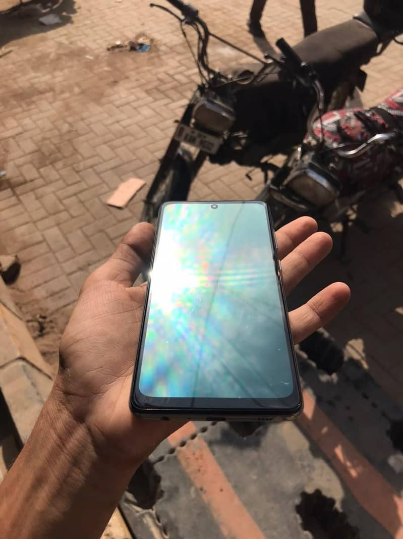 Samsung Mobile A72 2