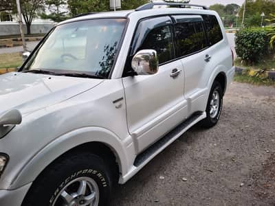 Mitsubishi Pajero 2003