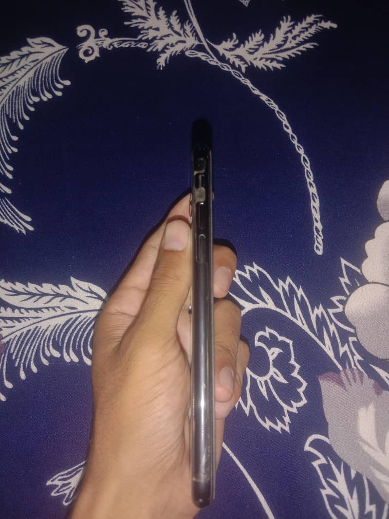 Apple iPhone SE 3