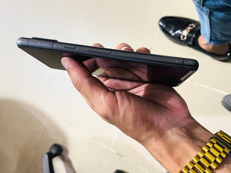 Google Pixel 7 4