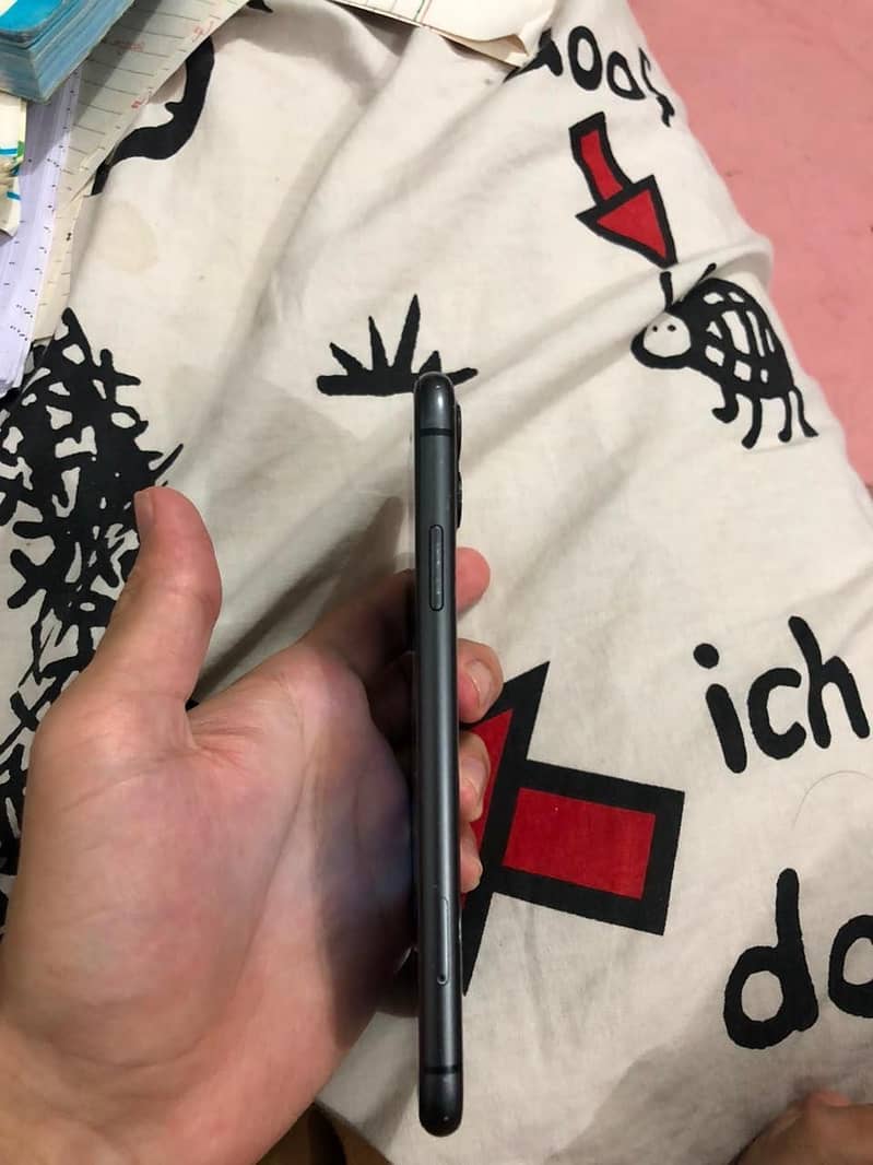 Apple iPhone 11 2
