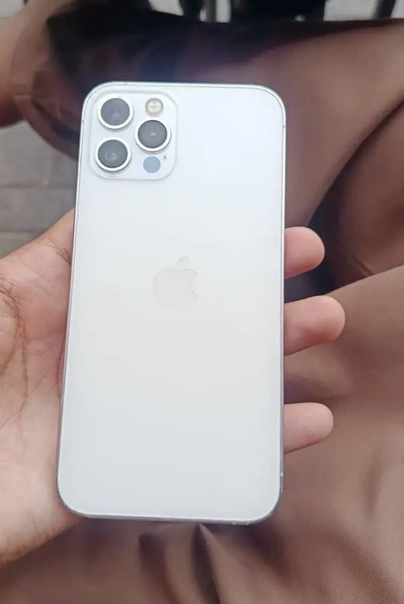 Apple iPhone 12 Pro 1