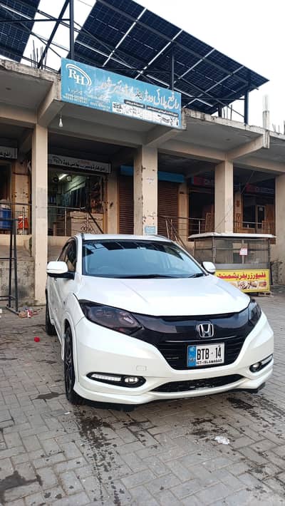Honda Vezel 2014 Z Sensing Islamabad Registered 2017