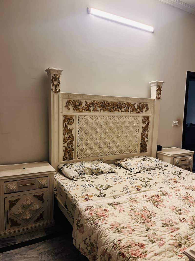 Off white bed 1
