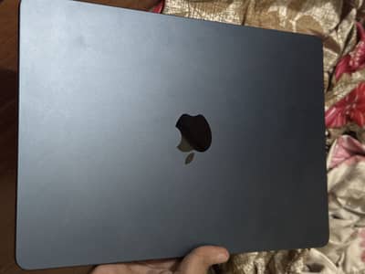 Macbook air m2 brand new 16 gb 1 TB
