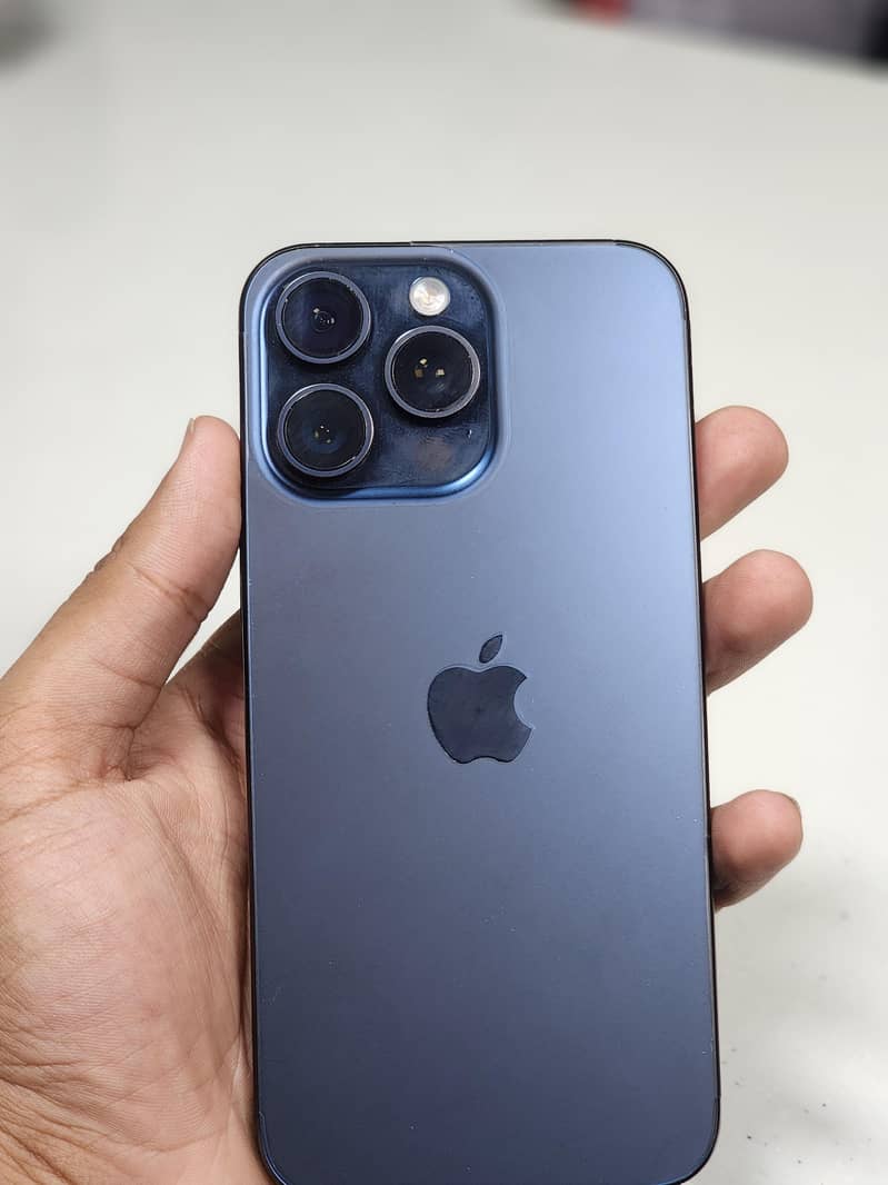 Apple iPhone 15 Pro Max 5