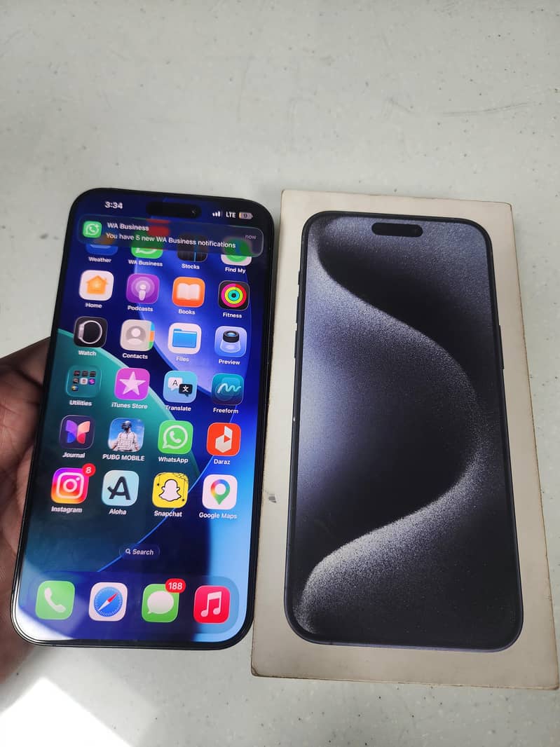 Apple iPhone 15 Pro Max 6