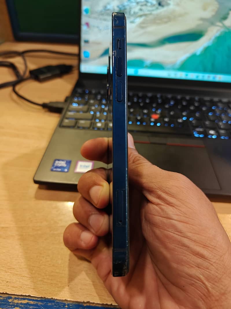 Apple iPhone 12 2