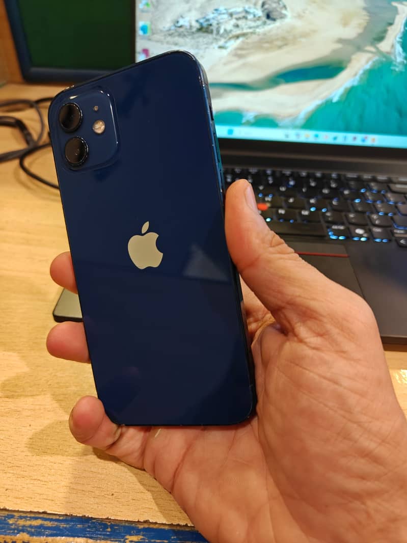 Apple iPhone 12 3