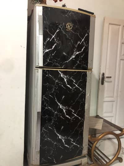 Dawlance Fridge urgent Selling 8/10 condition