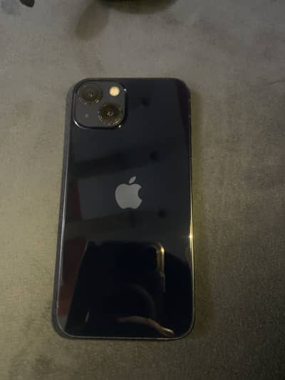 Apple iPhone 13