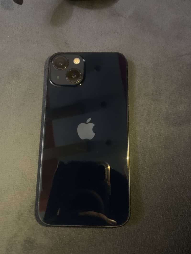 Apple iPhone 13 0