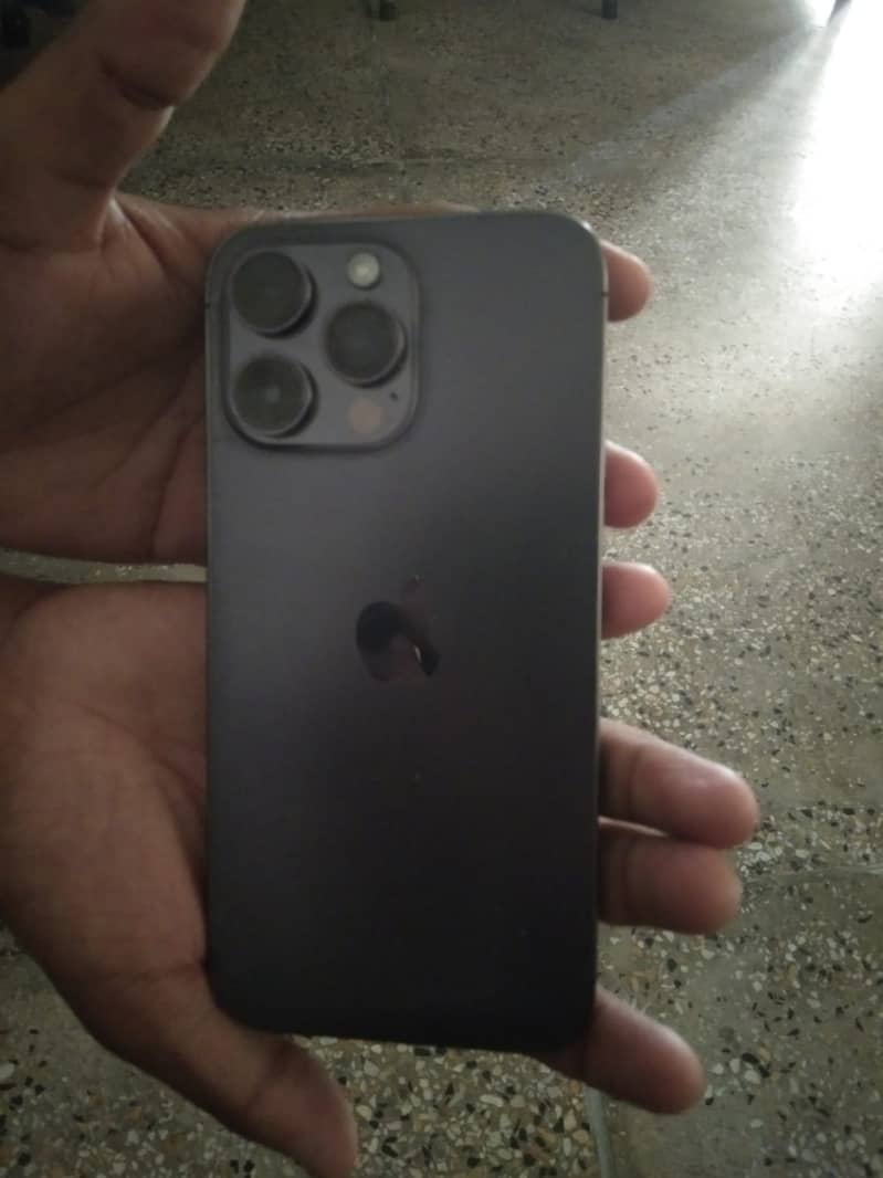 Apple iPhone 14 Pro Max 0