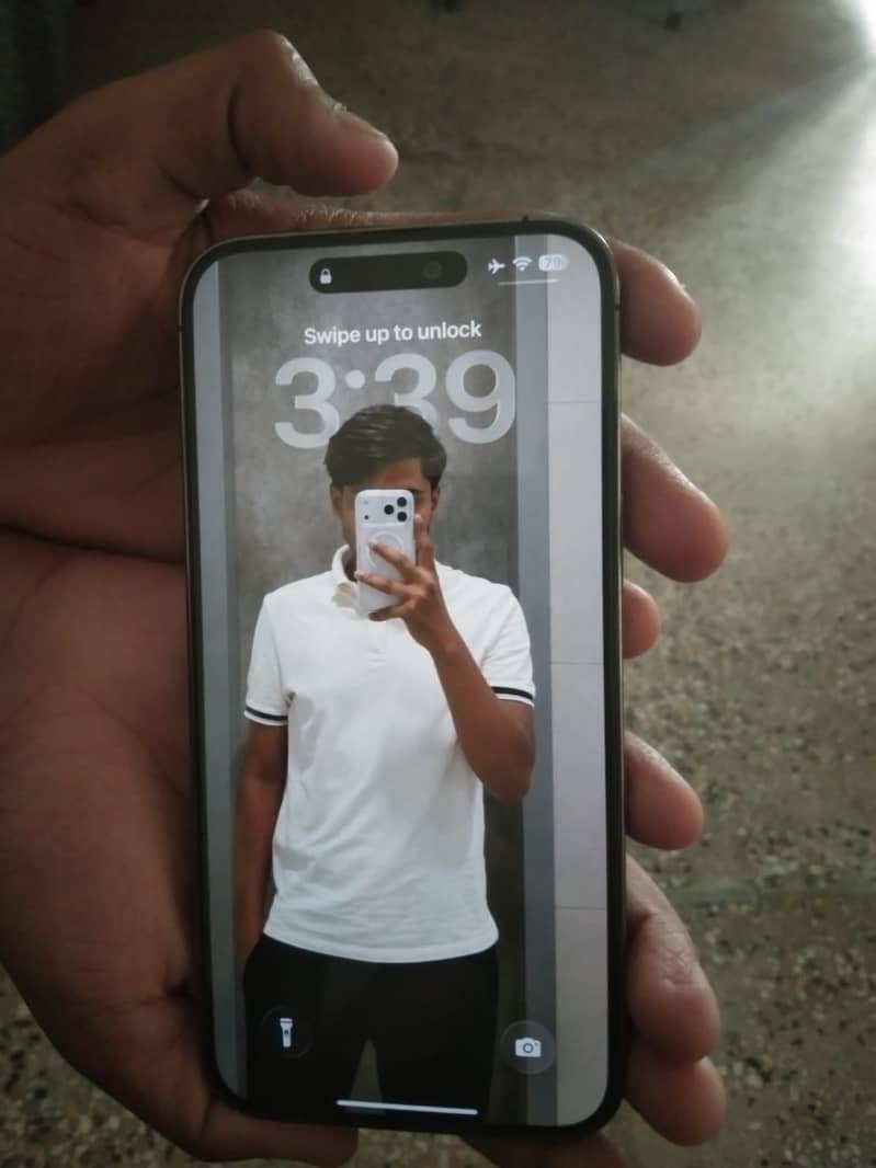 Apple iPhone 14 Pro Max 1