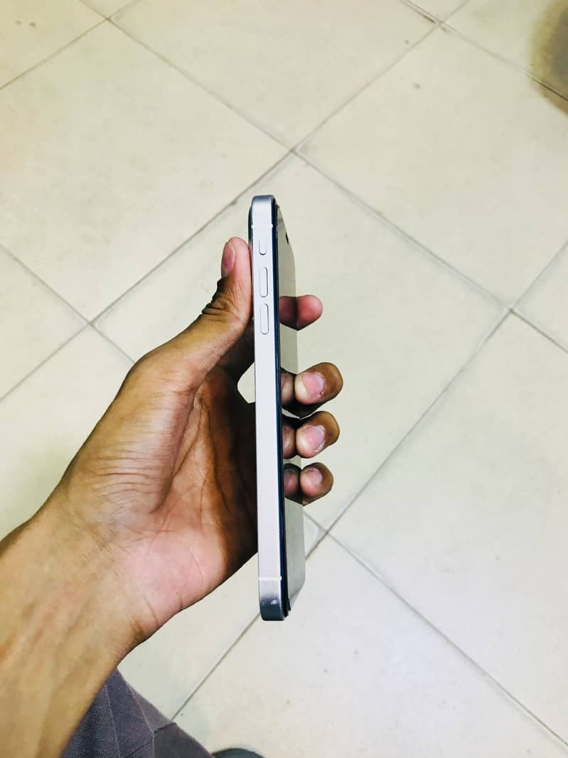 Apple iPhone 17 Pro Max 1