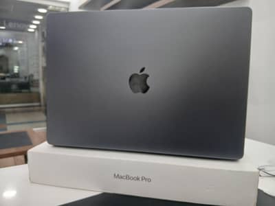 Macbook Pro M4, 16" (24/512) Complete Box