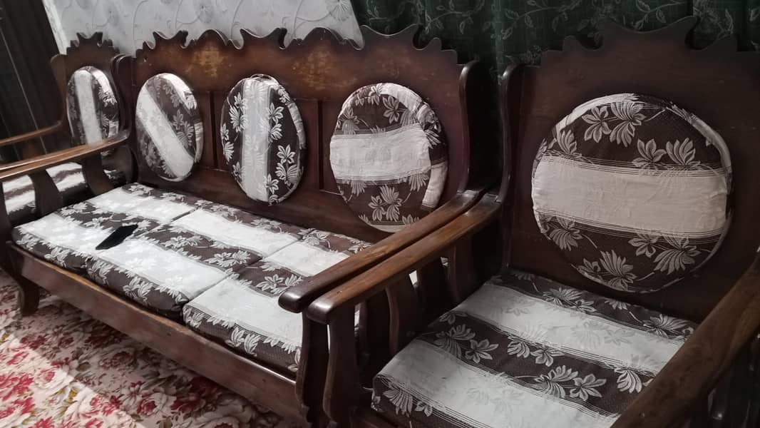 sell sofa set 2