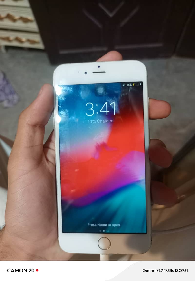 Apple iPhone 6 Plus 1
