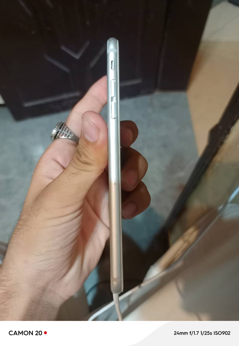 Apple iPhone 6 Plus 4