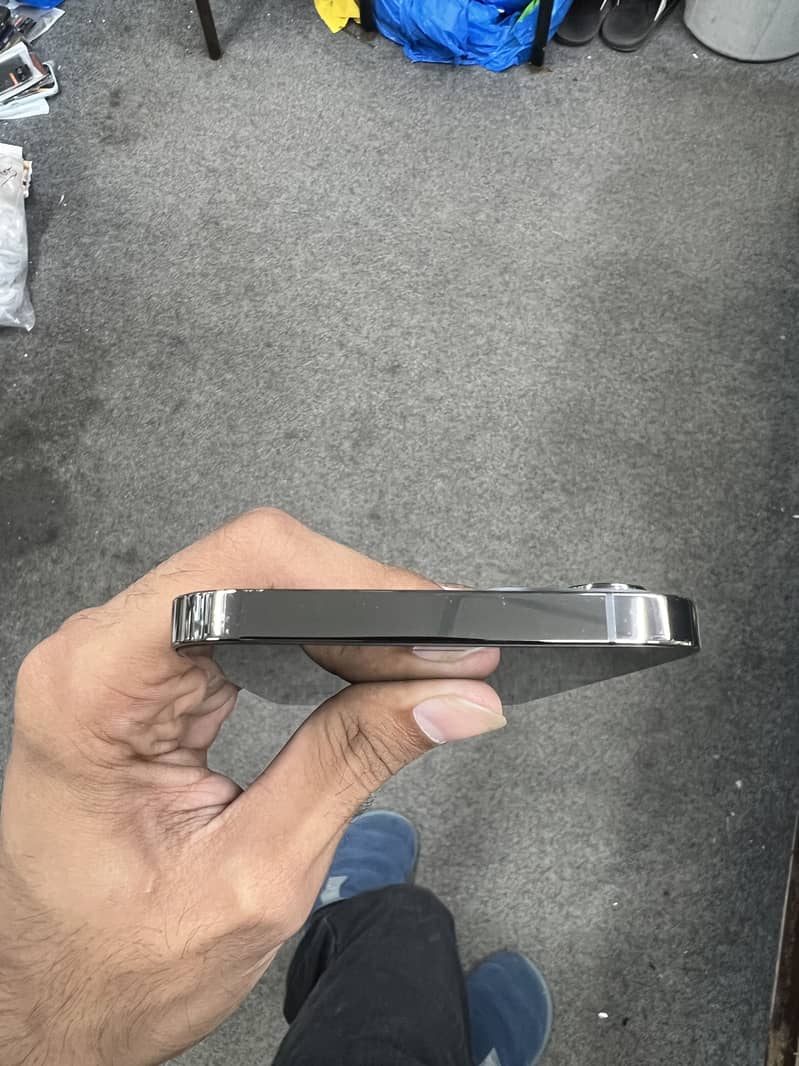 iPhone 12 pro max 1