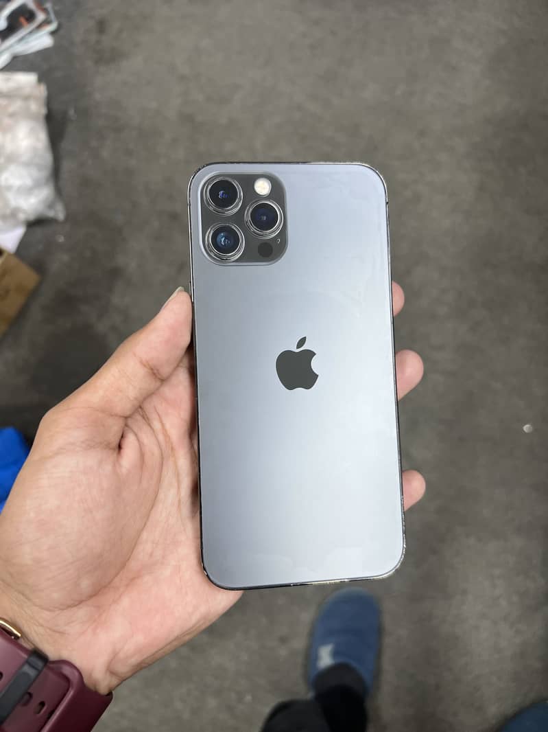 iPhone 12 pro max 0