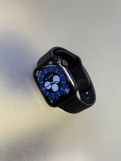 Apple Watch Series 7 Nike