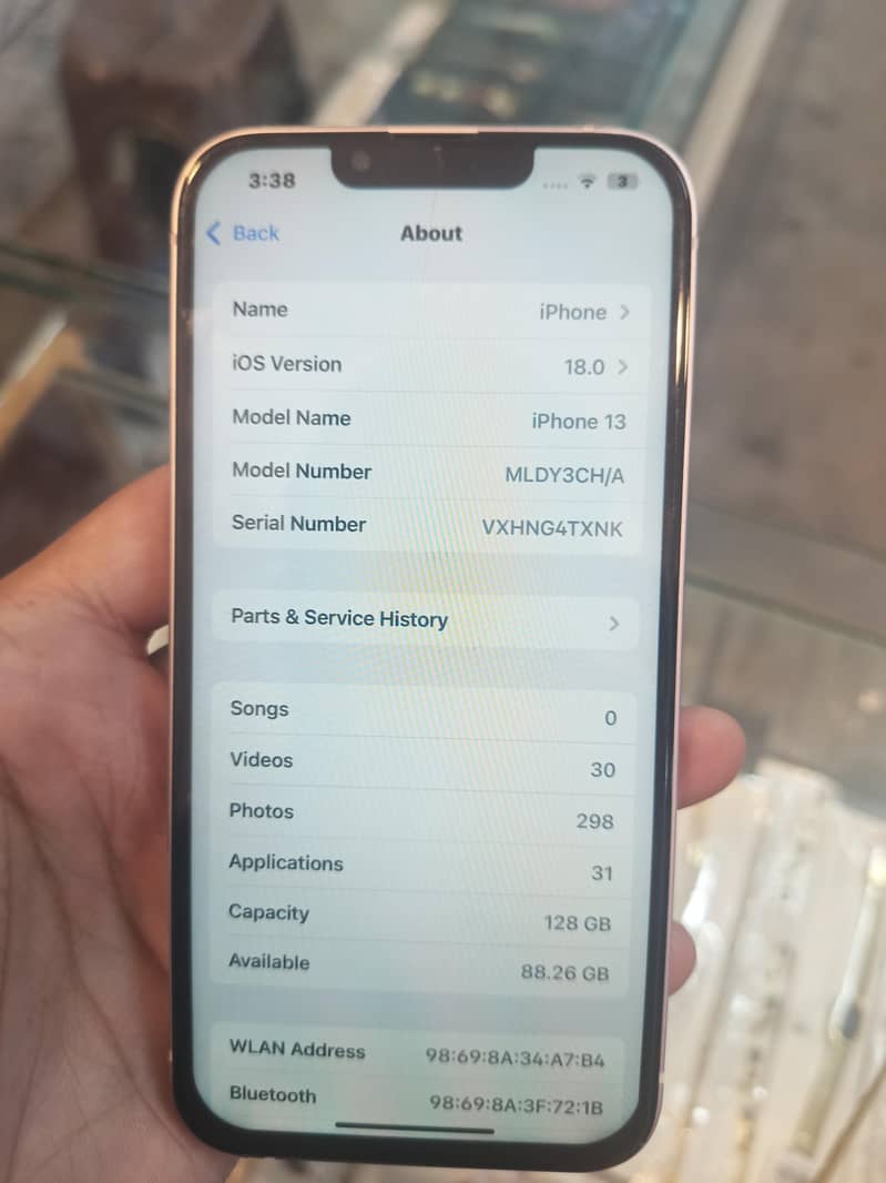 Apple iPhone 13 1