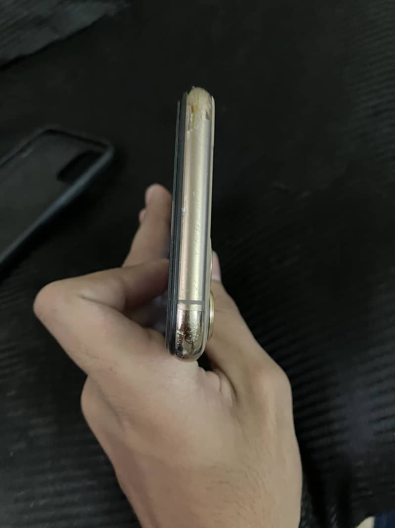 Apple iPhone 11 Pro 2
