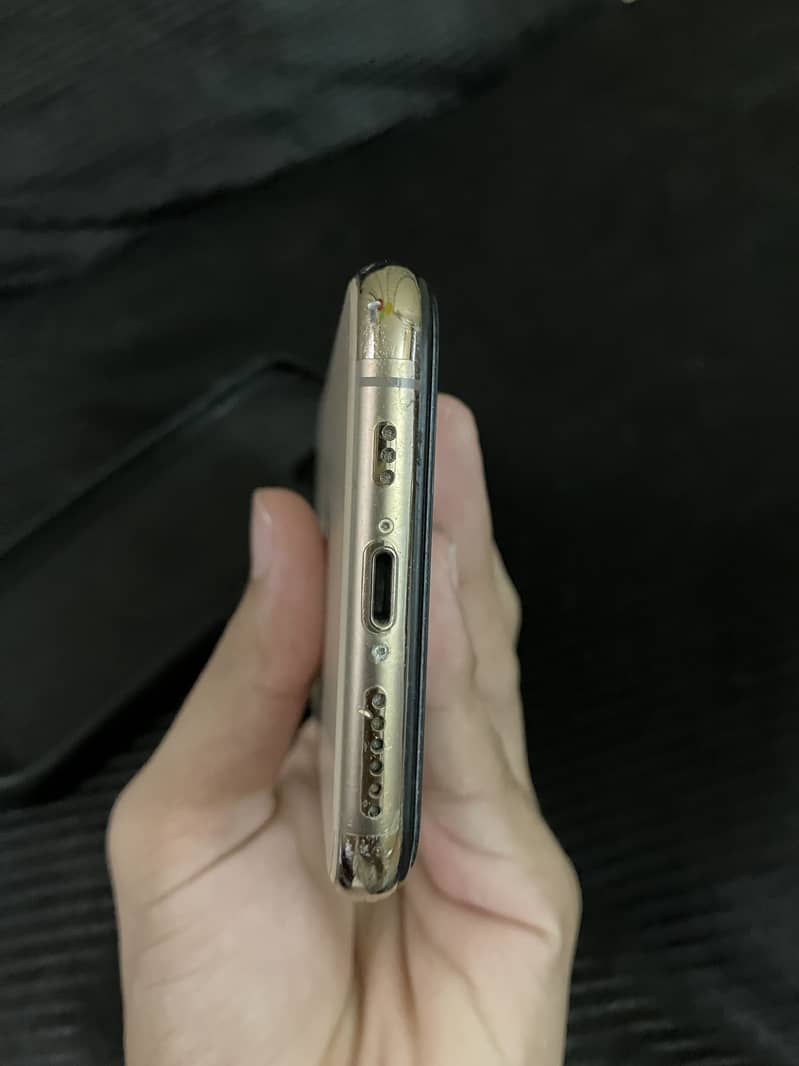Apple iPhone 11 Pro 7