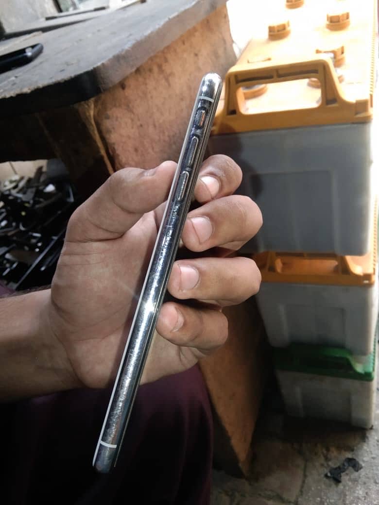 iPhoneXsmax 1