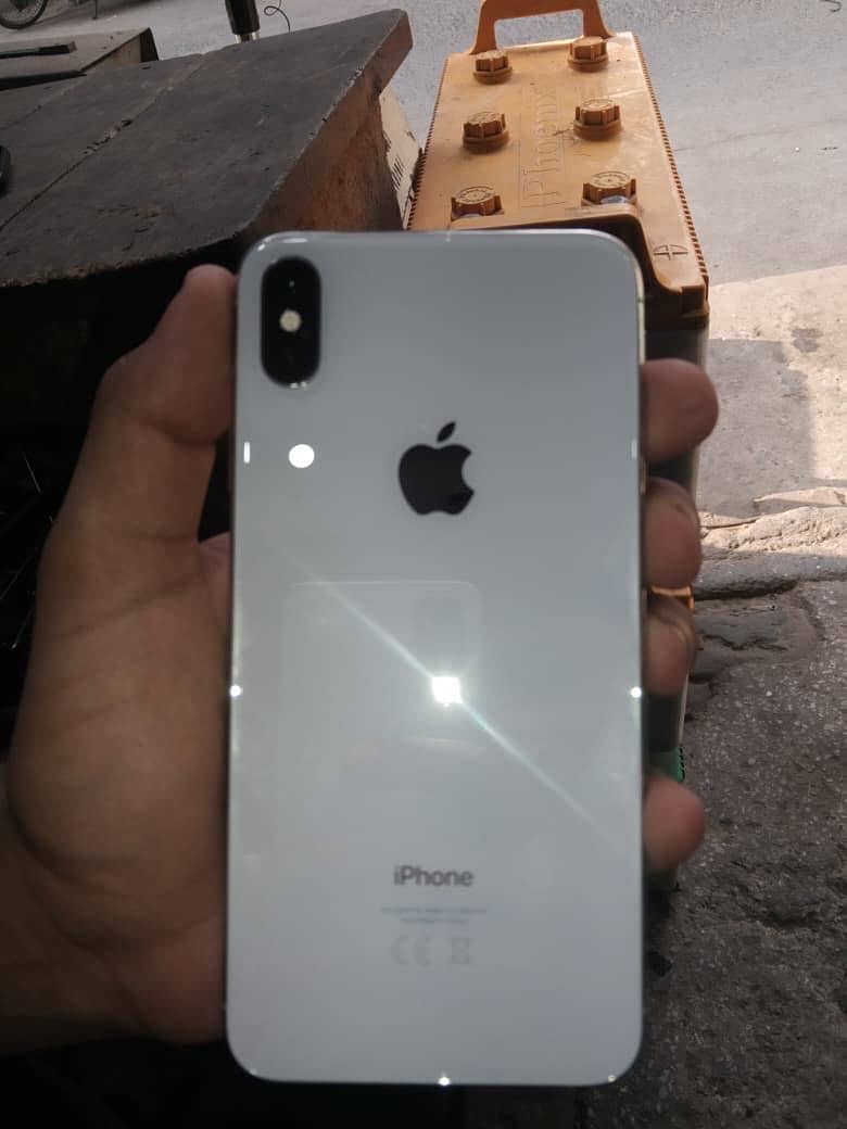 iPhoneXsmax 3