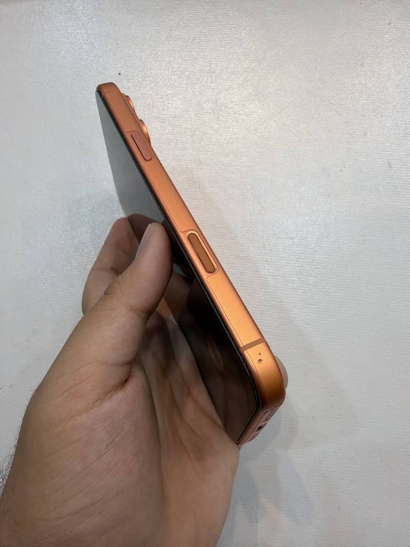 Apple iPhone 17 Pro Max 6