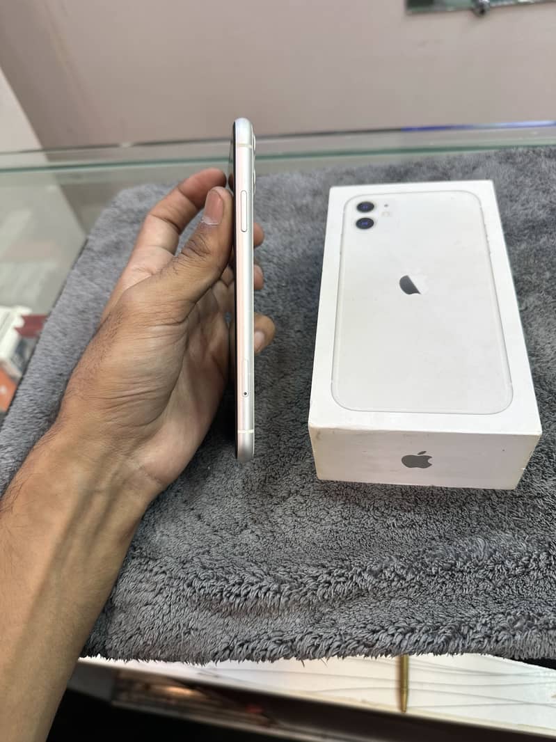 Apple iPhone 11 2