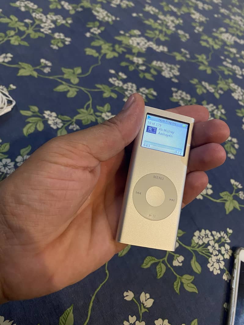 IPOD NANO 2 5