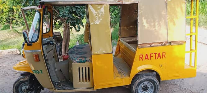 Tezraftar yellow colour 9 seater